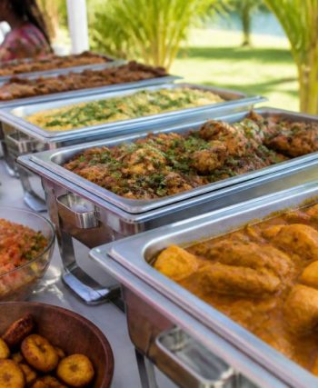 Traiteur antillais à proximité pour vos événements et repas conviviaux