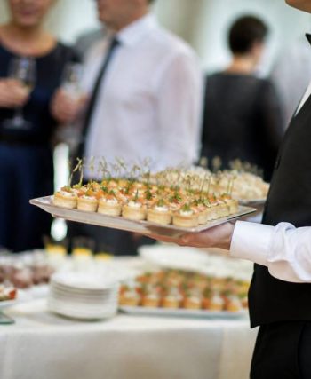 Traiteurs : comment choisir le service idéal pour votre événement