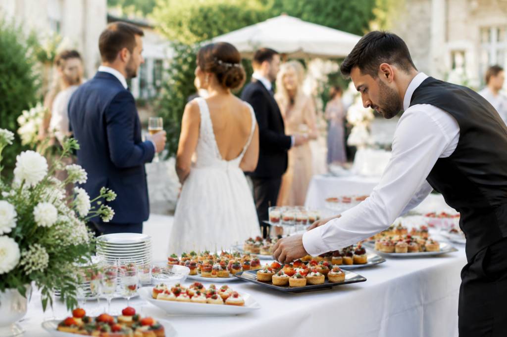Traiteur 78 mariage : comment choisir le meilleur service pour votre réception